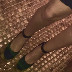 ✨NEW Black wedge ankle heel gold zipper close toe